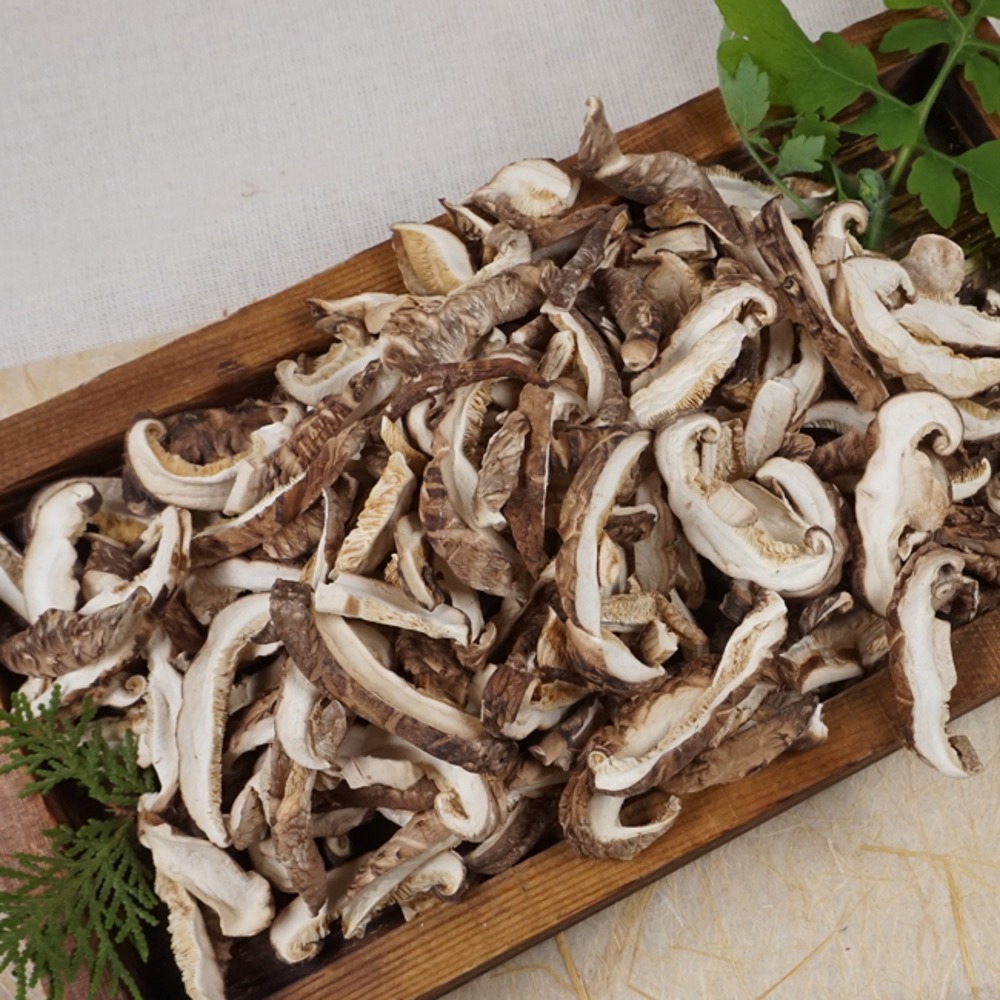 손질이 필요없는 국내산 건표고버섯 (슬라이스) 100g